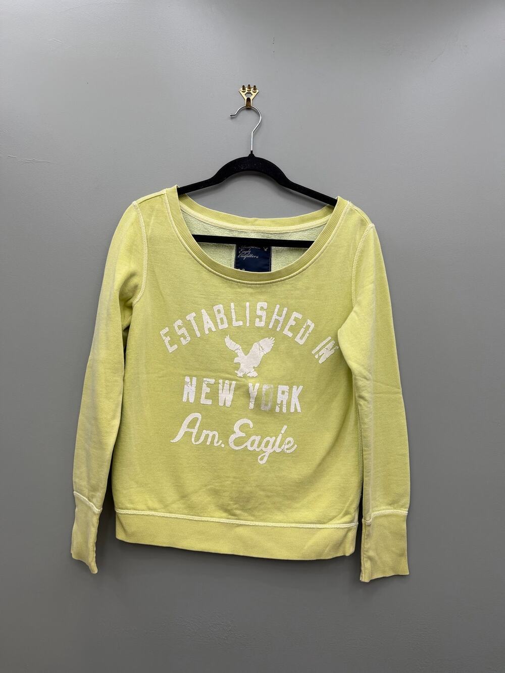American Eagle Yellow Graphic Sweatshirt Women's Small Off Shoulder Y2K Pullover